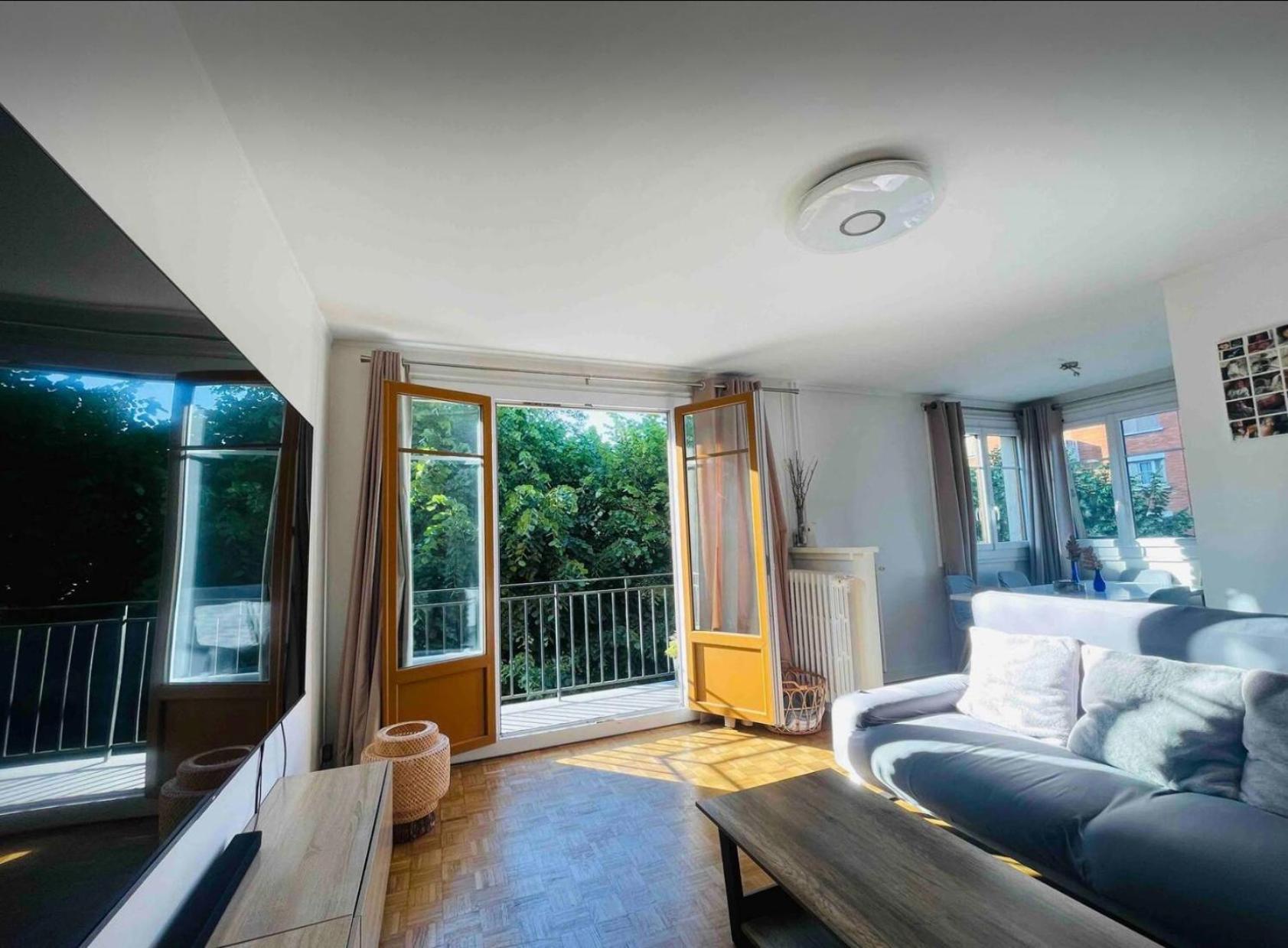 Modern 2 Bedroom Apartment Near Paris Metro, Giant Flat Screen Tv 85 Inches, Balcony, Free Parking Ivry-sur-Seine Bagian luar foto