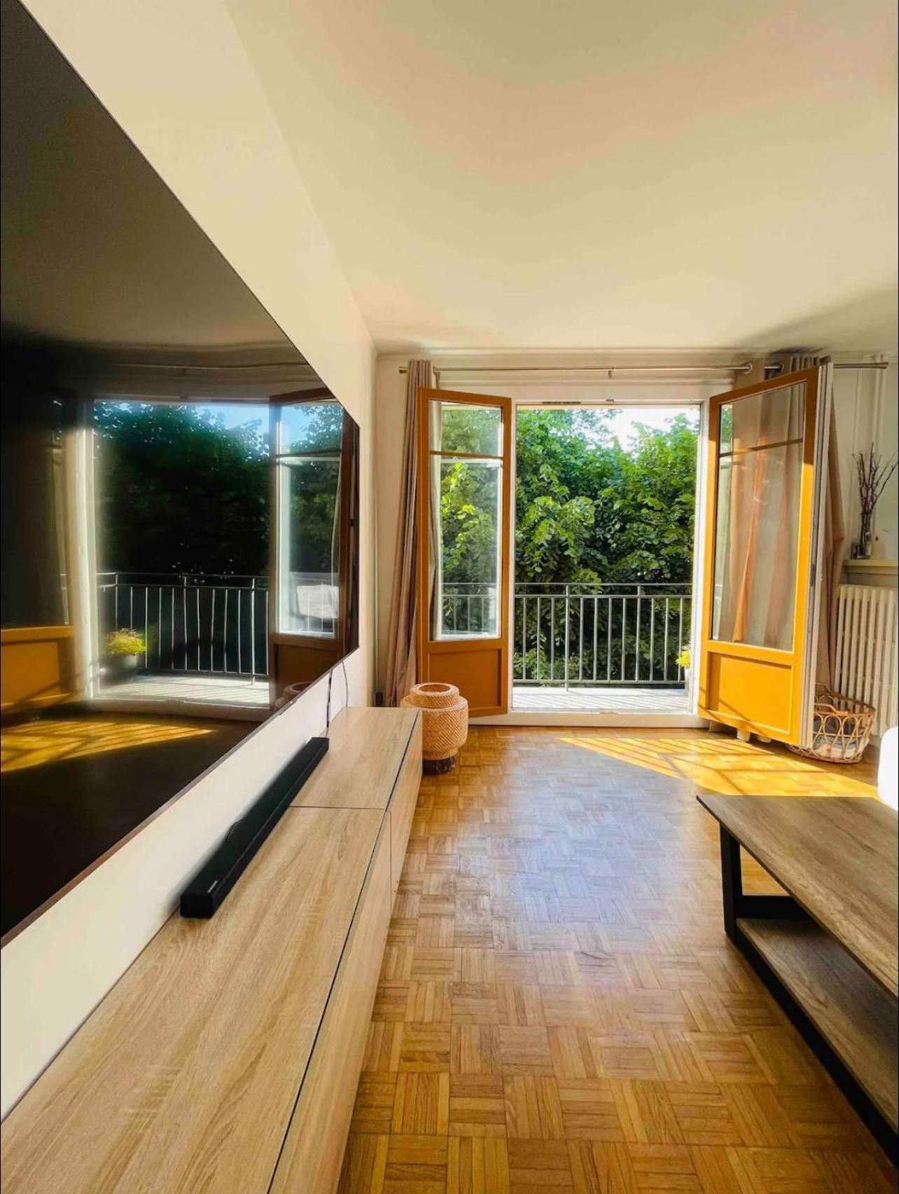 Modern 2 Bedroom Apartment Near Paris Metro, Giant Flat Screen Tv 85 Inches, Balcony, Free Parking Ivry-sur-Seine Bagian luar foto